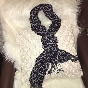 4 for$25🌟Blue and white diamond Lends' End scarf